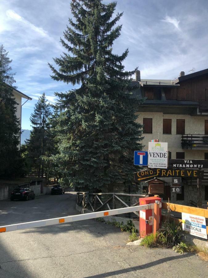 The Closest Location To The City Center And Chairlift Oulx Exterior foto